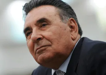 Aydın Doğan Kimdir? İş Hayatı, Medya Sektöründeki Rolü ve Doğan Holding