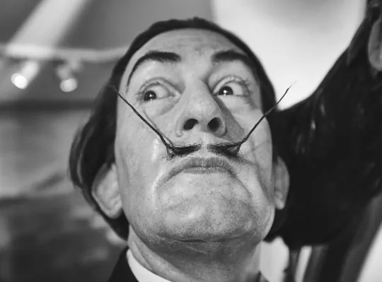 Salvador Dali - Sanat Eserlerinde Zihnin Gizemli Evreni