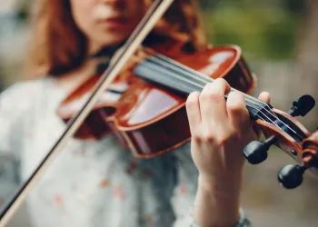 İlham Veren Bir Sanat Yolculuğu: Keman Akademi