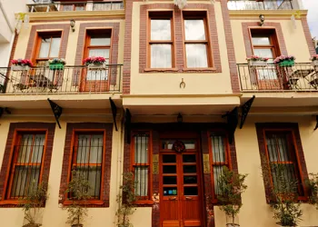 Büyükada’da Misafirperverliğin Yeniden Tanımı: Mimoza Otel