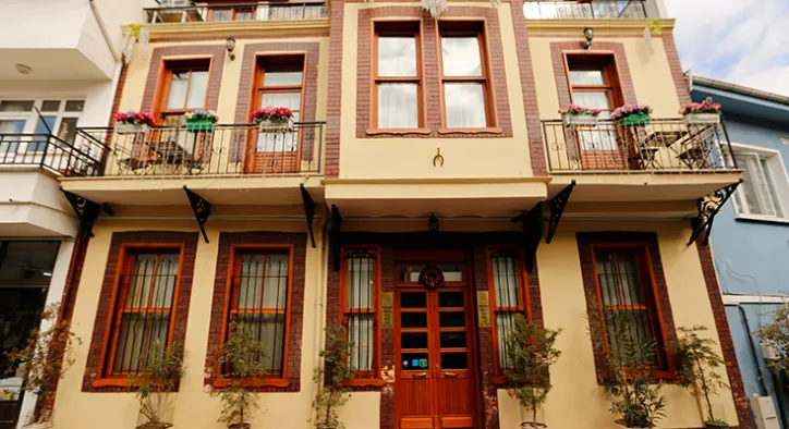 Büyükada’da Misafirperverliğin Yeniden Tanımı: Mimoza Otel