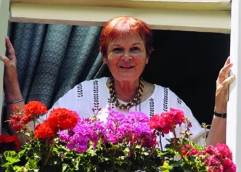 Türkan Saylan: Akademik Çalışmalar ve Sosyal Mücadeleyle İlham Veren Bir Kadın