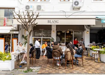 Büyükada’da Sade, Nezih ve Taptaze Bir Deneyim: Blanc Cafe’nin Çıkış Hikayesi